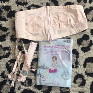 Hands free breast pump bra